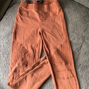 Semi-distressed moto leggings!